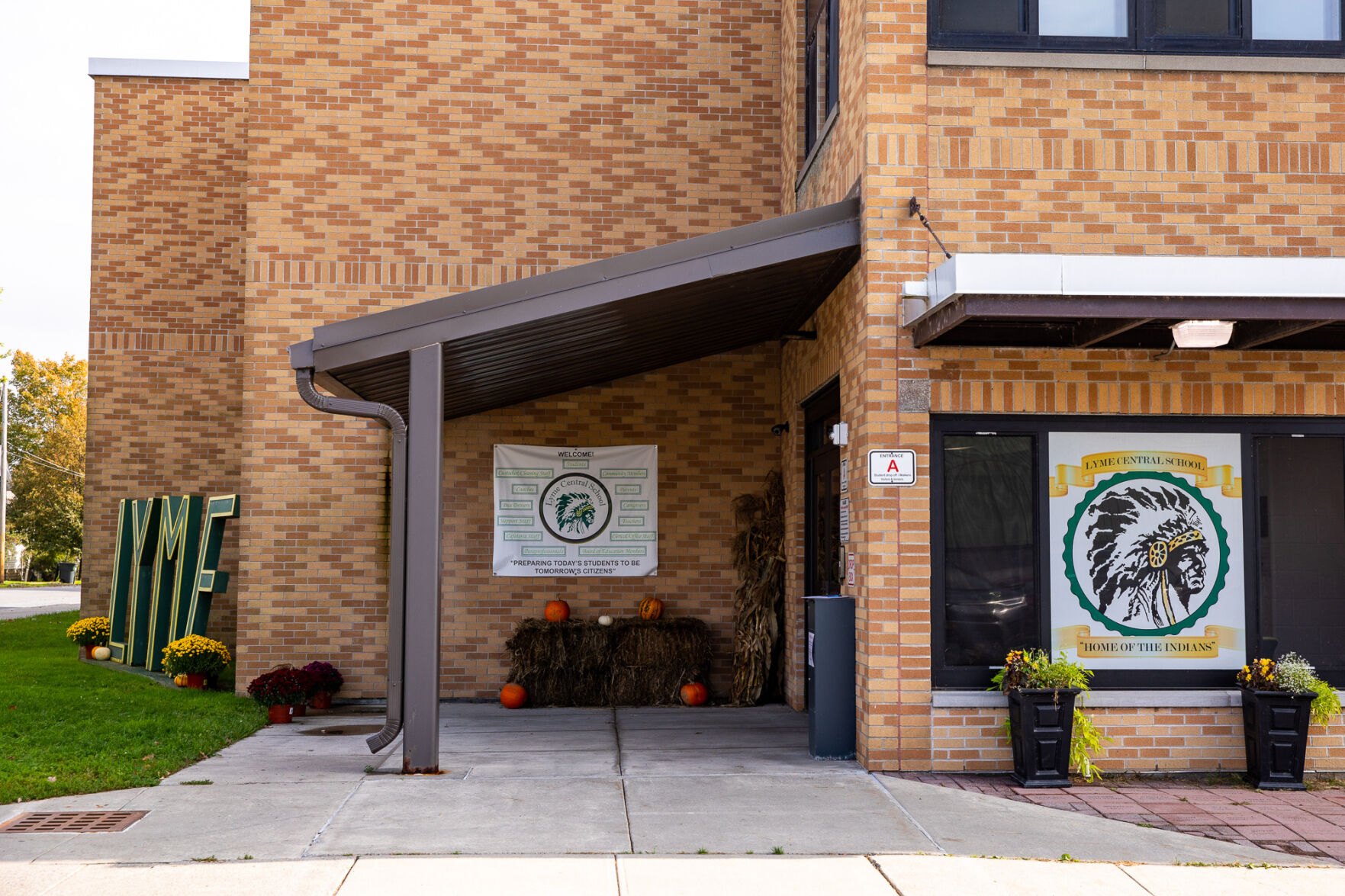 Lyme to discuss changing its mascot